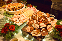 A COCKTAIL CHRISTMAS PARTY